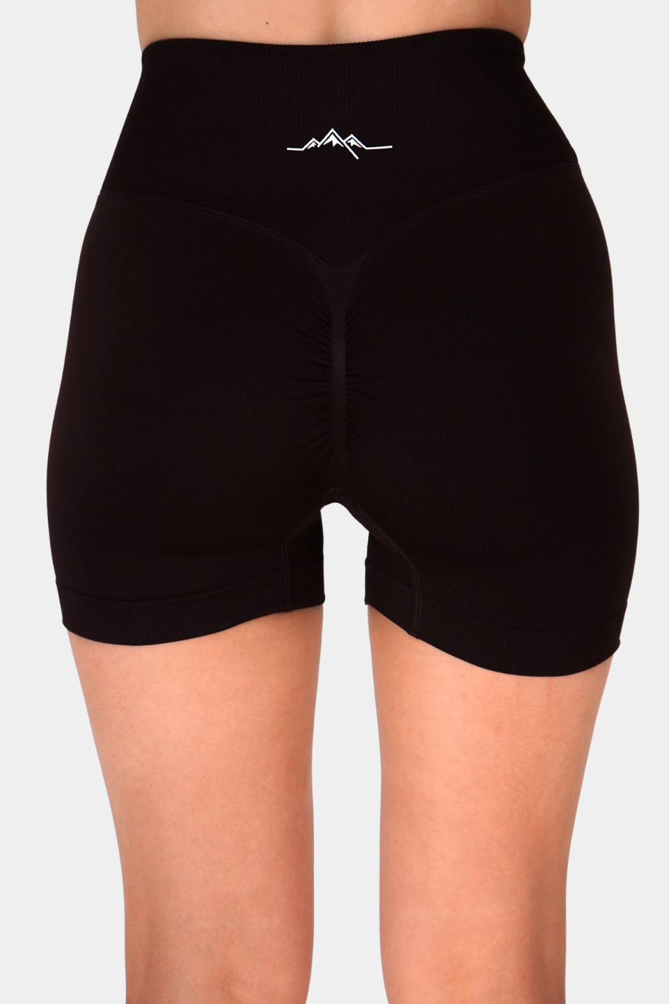 Aero V-Band Scrunch Shorts - Black